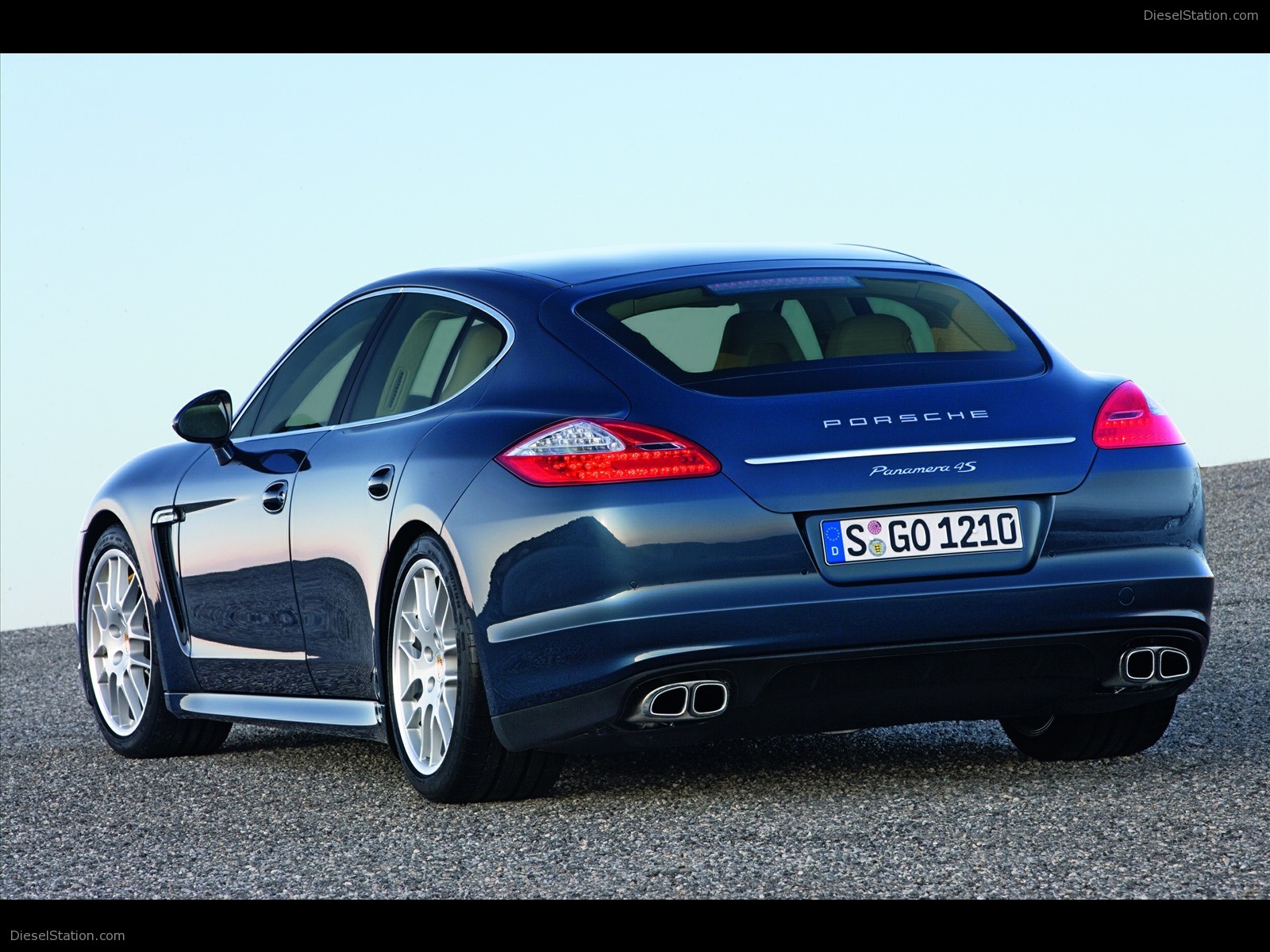 Porsche Panamera 